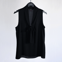 Sleeveless blouse with bow